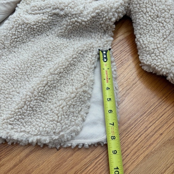 H&M Oversized Teddy Shacket Faux Sherpa Double Pocket Button Down Neutral XS NEW - Picture 15 of 17